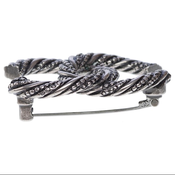 Brand new CHANEL Silver CC Brooch - Picture 5 of 8
